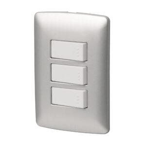 Placa armada 3 interruptores sencillos,plata, línea Italiana